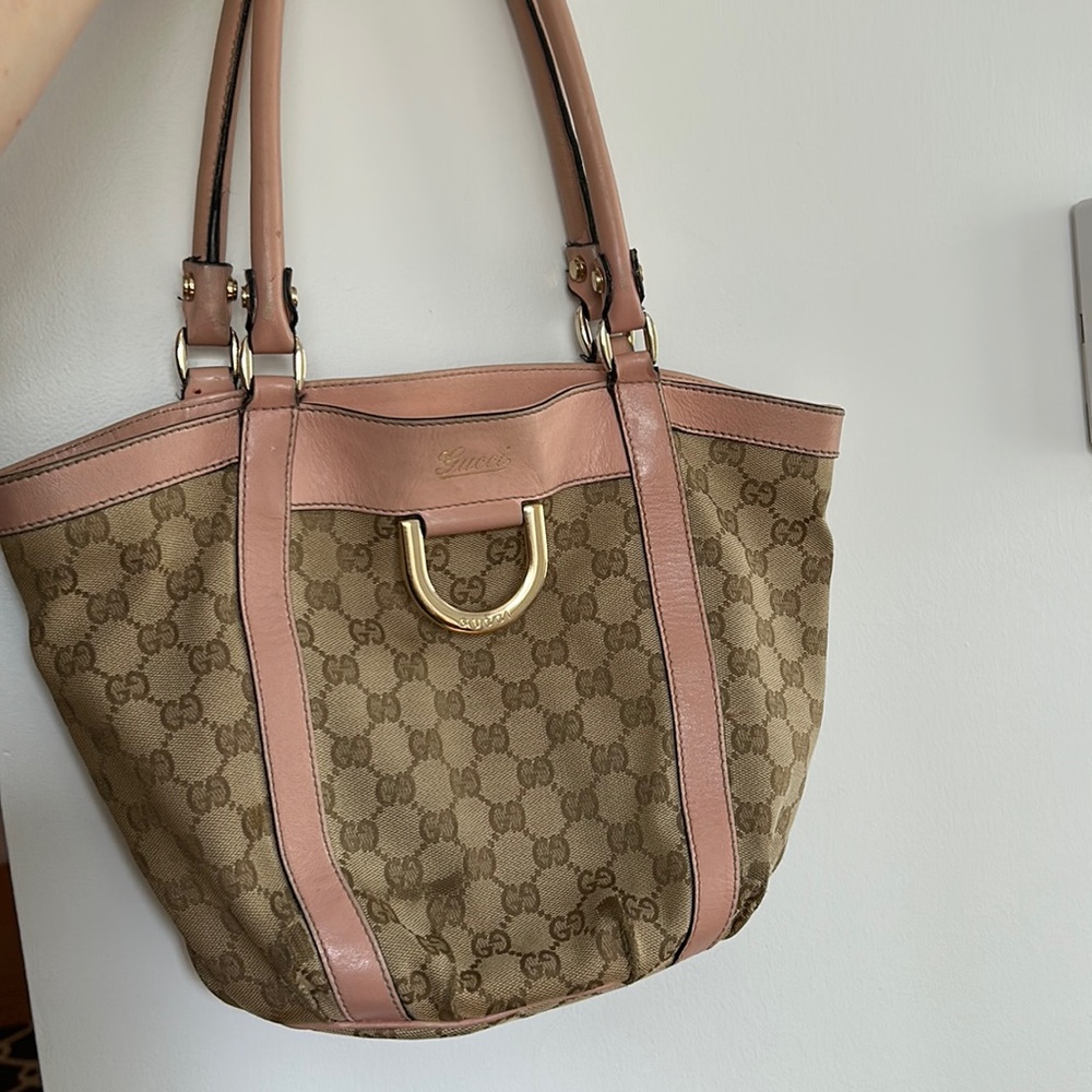 AUTHENTIC GUCCI PURSE